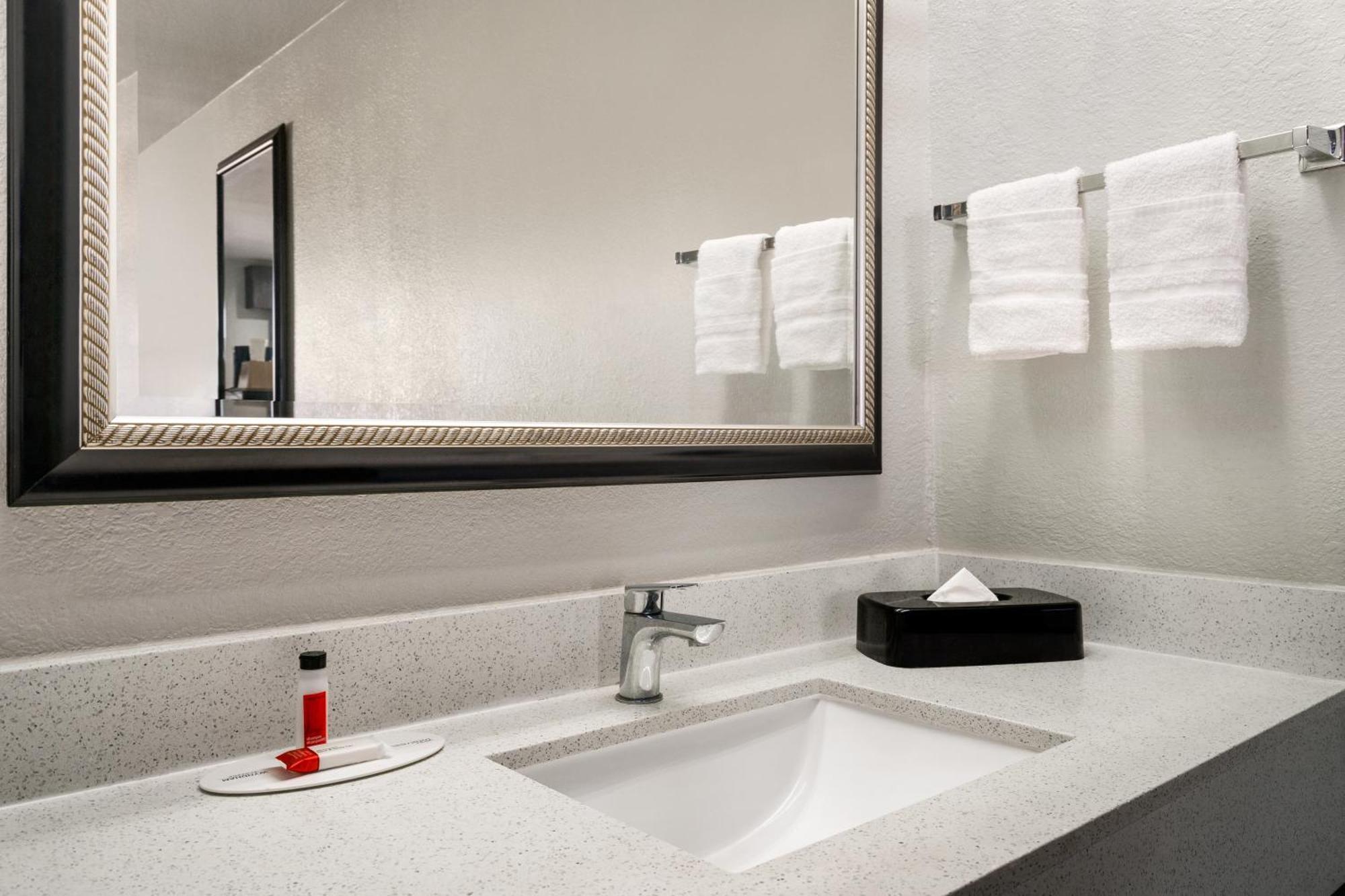 Crystal Inn By Oyo Northeast Houston I-610 Εξωτερικό φωτογραφία